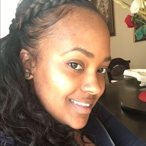 Meet your Posher, Joy