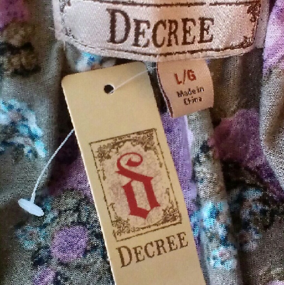 Floral Flowying Tank Top - Picture 2 of 4