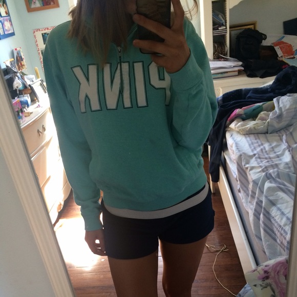 *SOLD* Victorias Secret PINK 1/4th zip sweatshirt - Picture 2 of 4