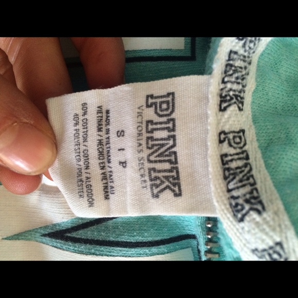 *SOLD* Victorias Secret PINK 1/4th zip sweatshirt - Picture 4 of 4