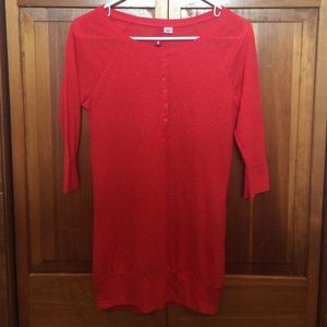 Red extra long shirt