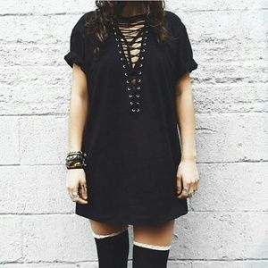 Lace up tee