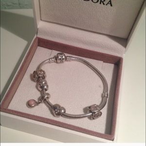 *Authentic* Pandora Bracelet