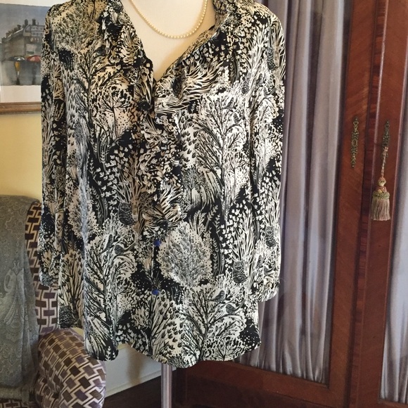 Black and white blouse