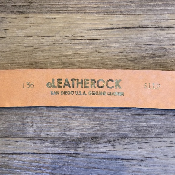 Leathrock stud and crystal belt - Picture 3 of 4