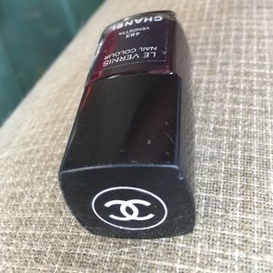 Chanel nail polish color: Vendetta (483)