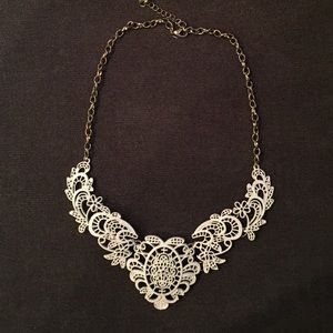 Statement necklace