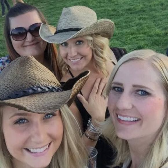 Meet your Posher, Joey - Picture 1 of 1