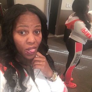 Meet your Posher, Lasha