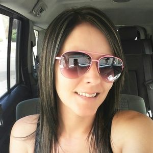 Meet your Posher, Tiffany