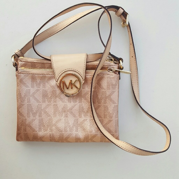 Michael Kors cross body bag in champagne