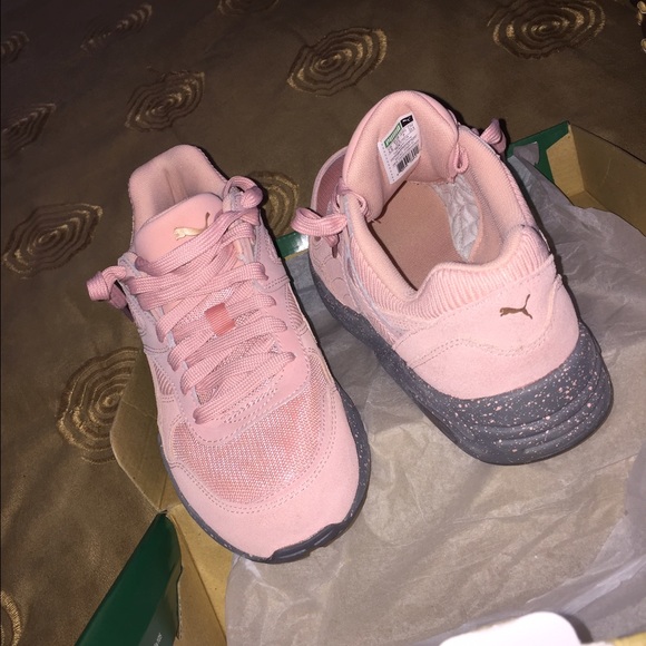 Women winterized Pumas