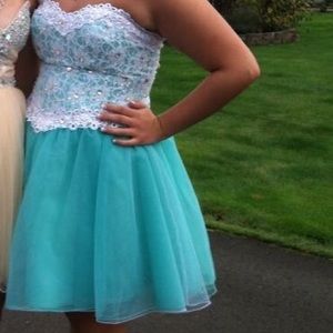Homecoming / prom dress