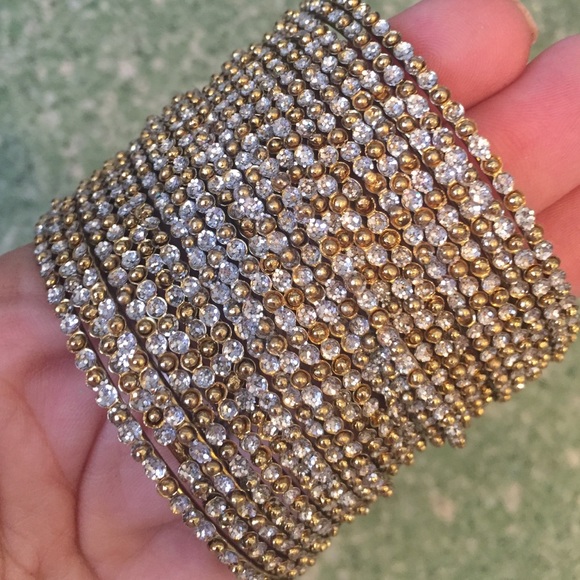 23 silver/green stackable bracelets - Picture 3 of 4