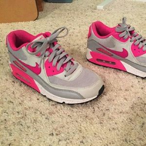Nike gray and pink airmax