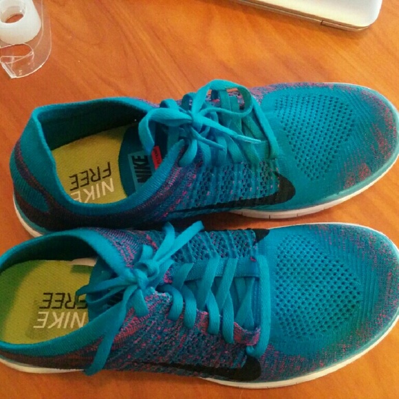 Nike free flyknit 4.0 size 10