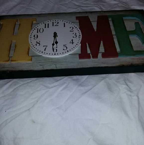 Home clock - Picture 1 of 2
