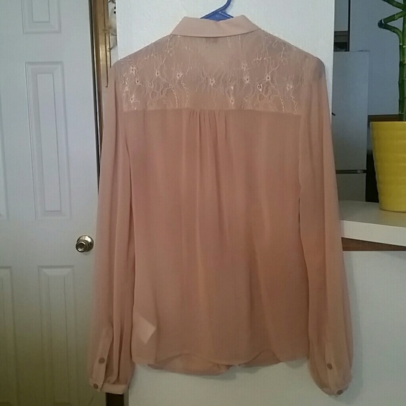 Top - Picture 2 of 2