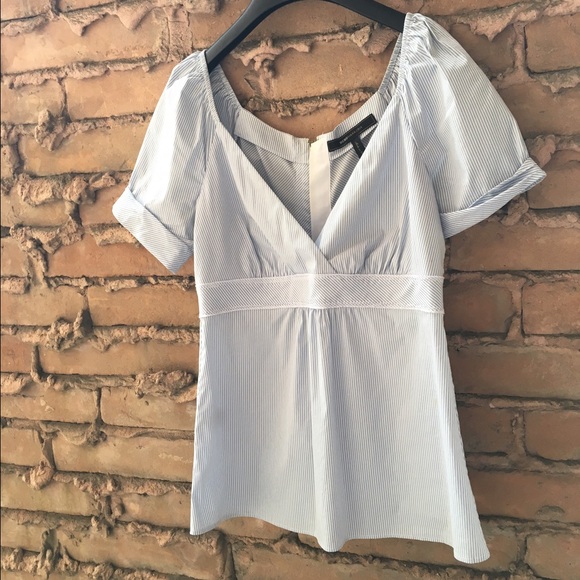 BCBGMaxAzria STRIPE V-NECK TOP
