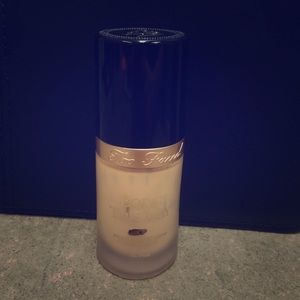 Too Faced "Born this way" foundation!