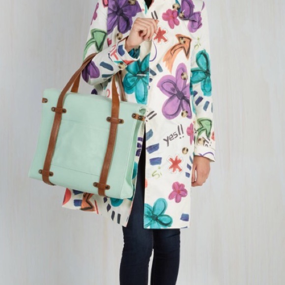 Modcloth Camp Director Tote in Mint