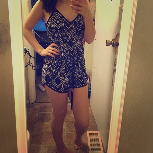 Romper - Picture 1 of 3