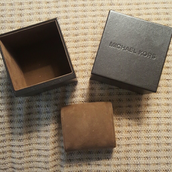 Michael Kors watch box