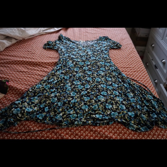 ✨floral dress✨ LOWERED PRICE