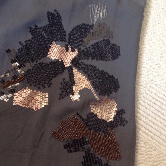 Grey silk top😍 - Picture 3 of 4