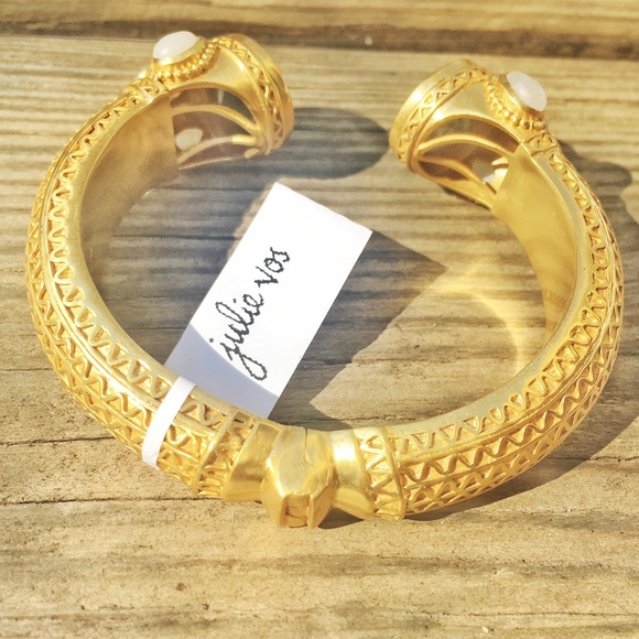 💥SOLD💥Julie Vos Hinged Baroque Labradorite Cuff - Picture 2 of 4