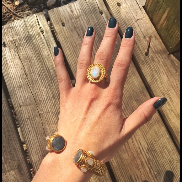 💥SOLD💥Julie Vos Moonstone Gold Rope Ring - Picture 3 of 3