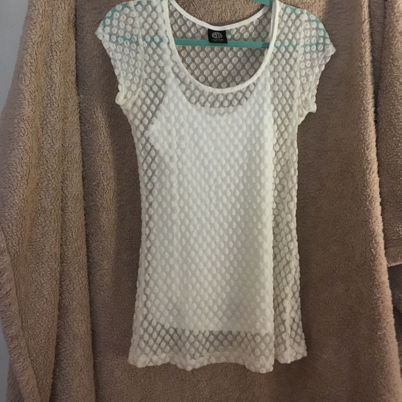 White polka dot blouse - Picture 2 of 3