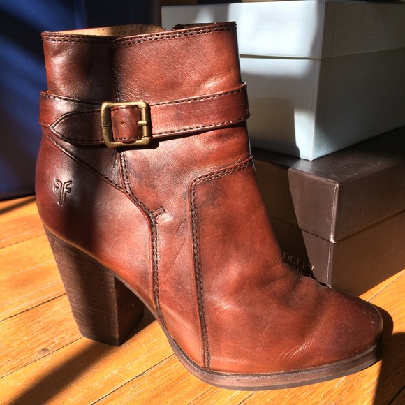 Frye patty booties size 6 worn once