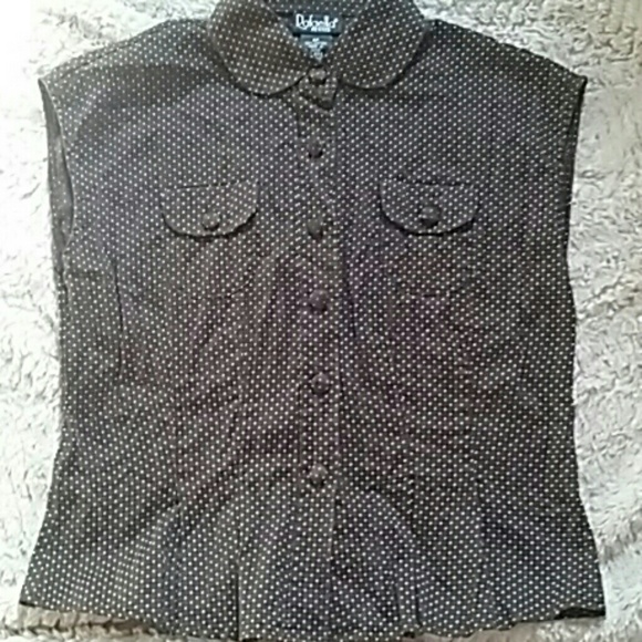 Cute sleeveless top