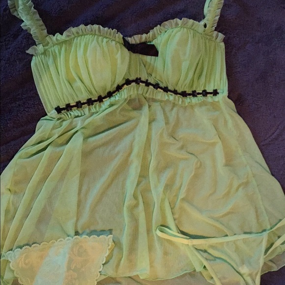 Lime green never worn teddy xl with 2 thongs