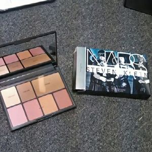 NARS One Shocking Moment Blush Palette