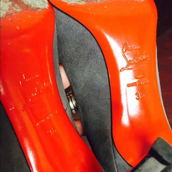 Authentic Grey Suede Christian Louboutin Pumps. - Picture 2 of 4