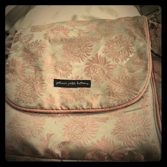 Petunia Pickle Bottom diaper bag - Picture 1 of 4