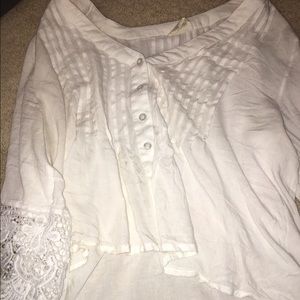 Cropped flowy white lace blouse!