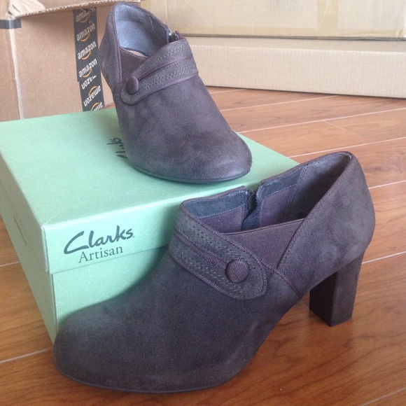 NIB Grey Suede Ankle Booties 7.5