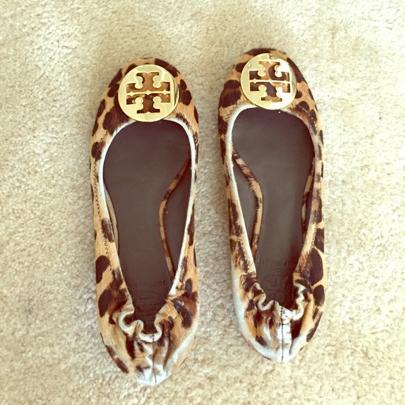 Tory burch flats! Animal print size 6.5