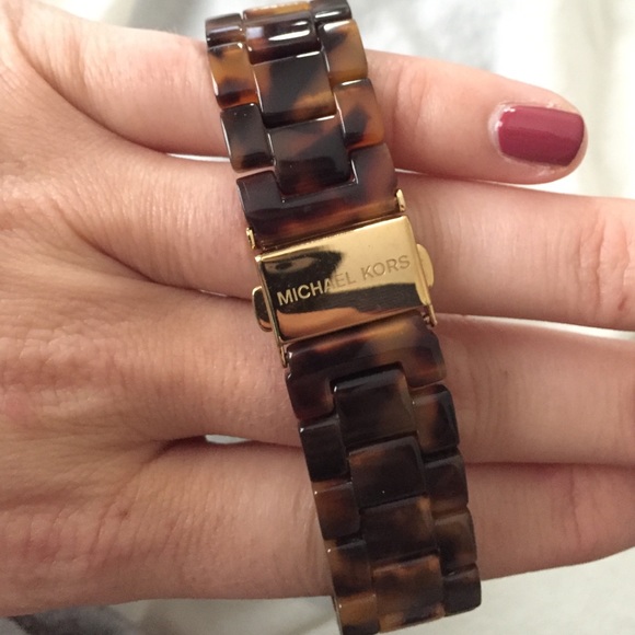 Beautiful Tortoise Gold Michael Kors Watch - Picture 2 of 4