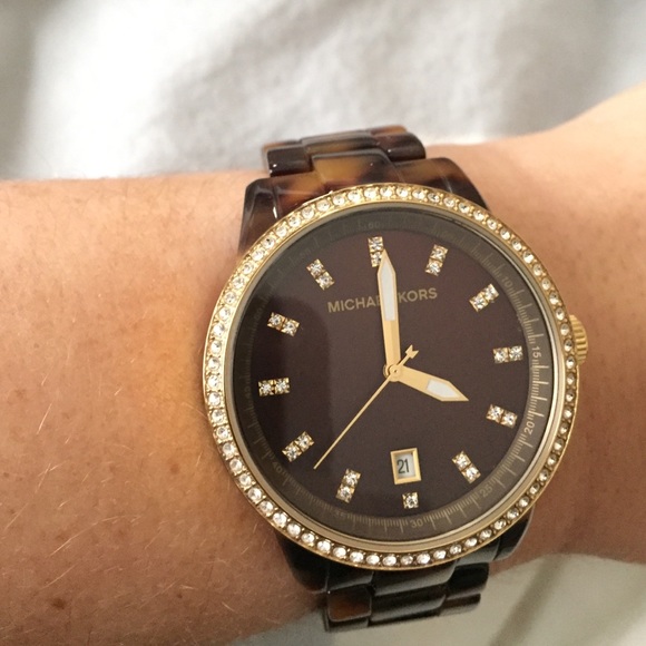 Beautiful Tortoise Gold Michael Kors Watch - Picture 4 of 4
