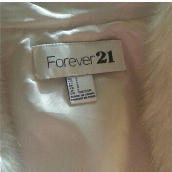 Forever 21 Faux Fur Vest - Picture 4 of 4