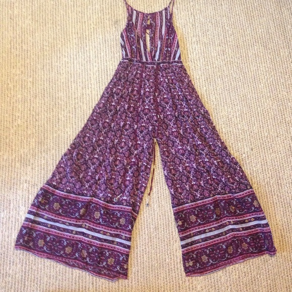 LAST CHANCE💸FP deep v jumpsuit