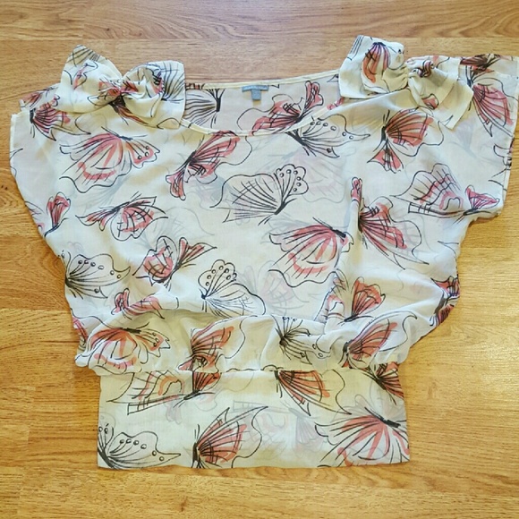 Pink and white butterfly blouse - Picture 1 of 3