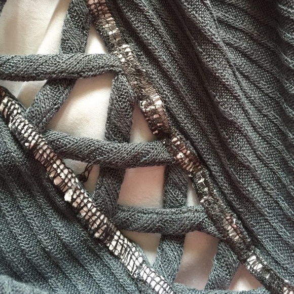 Soft Lattice Crop Top - Picture 3 of 3