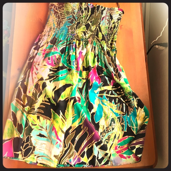 Cache multicolor strapless dress/gold detail Cute!