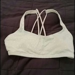Lululemon free to be sports bra