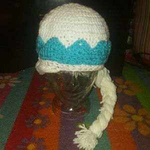 Elsa Character Crochet Hat